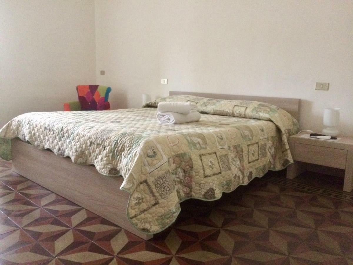 B&B Zia Iaia Siderno Exterior photo